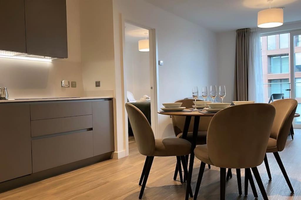 Luxury 2 Bedroom In Apartamento Manchester